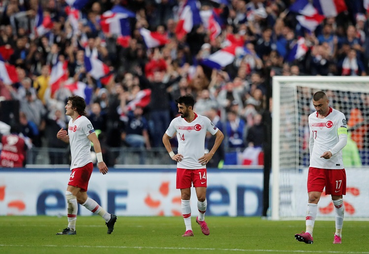 Euro2020 Qualifying: Đội khách bị dồn ép nên suốt hiệp 1, chỉ có duy nhất 1 lần dứt điểm