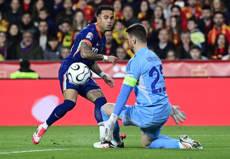 欧国联 西蒙扑出第7个点球，加冕西班牙队史扑点王，超越卡西