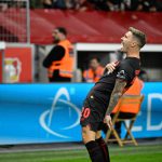 Bundesliga: Leverkusen có 3 điểm đầu tiên