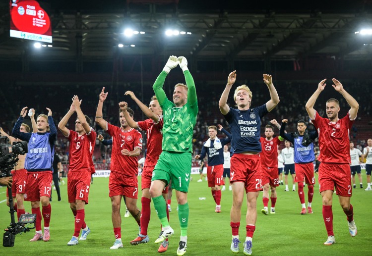 世界杯预选赛 丹麦队长赫伊别尔表现神勇，凭借两次助攻和四次关键传球，帮助球队取得关键胜利。