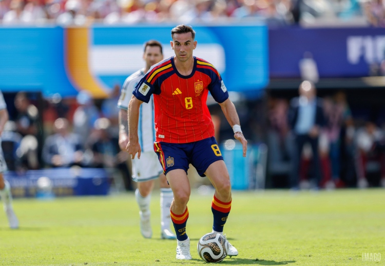 Fabián Ruiz retorna ao PSG para a nova temporada da Ligue 1 depois de desempenhar papel fundamental na conquista da Copa do Mundo pela Espanha